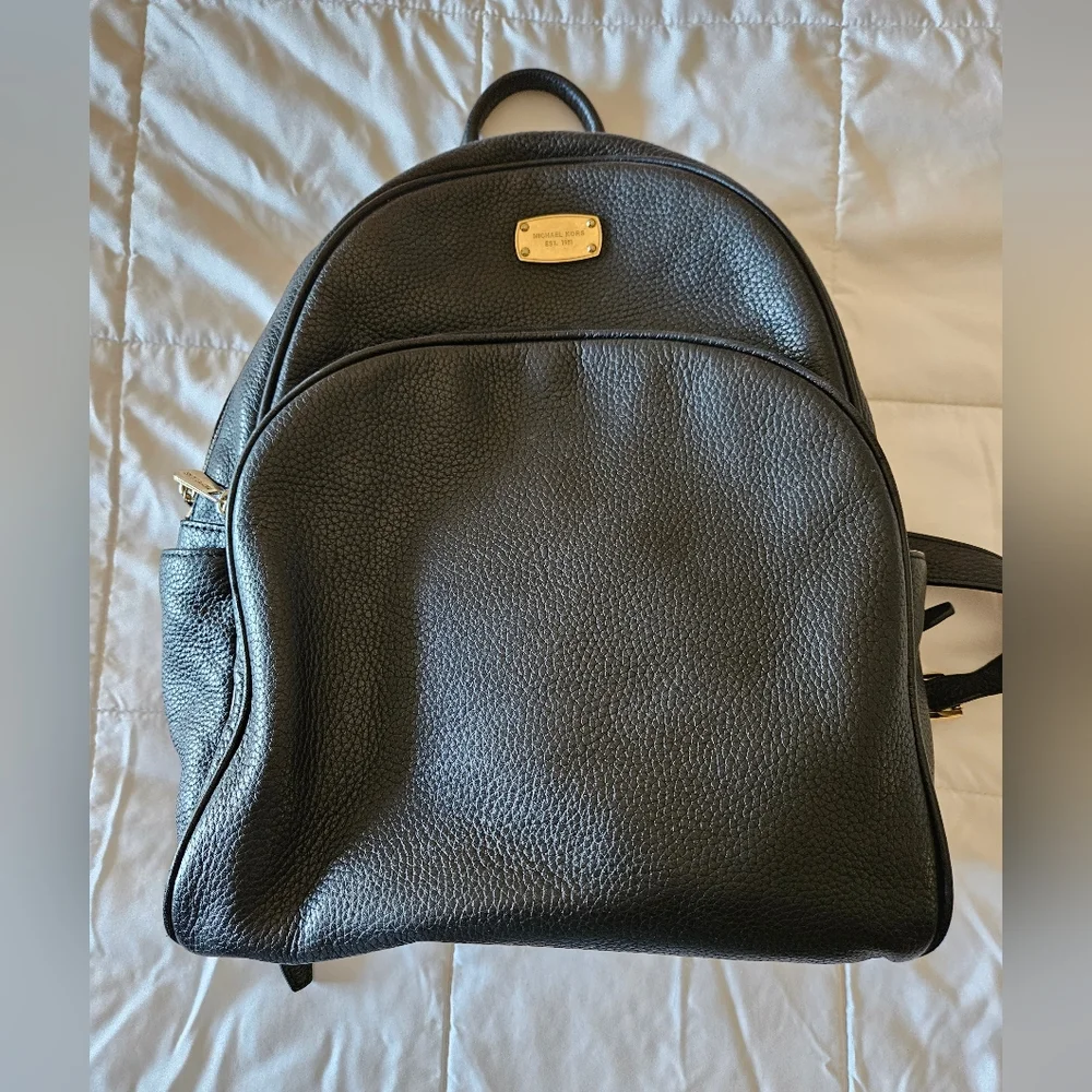 Michael Kors large pebble leather backpack - Picture 3 of 7